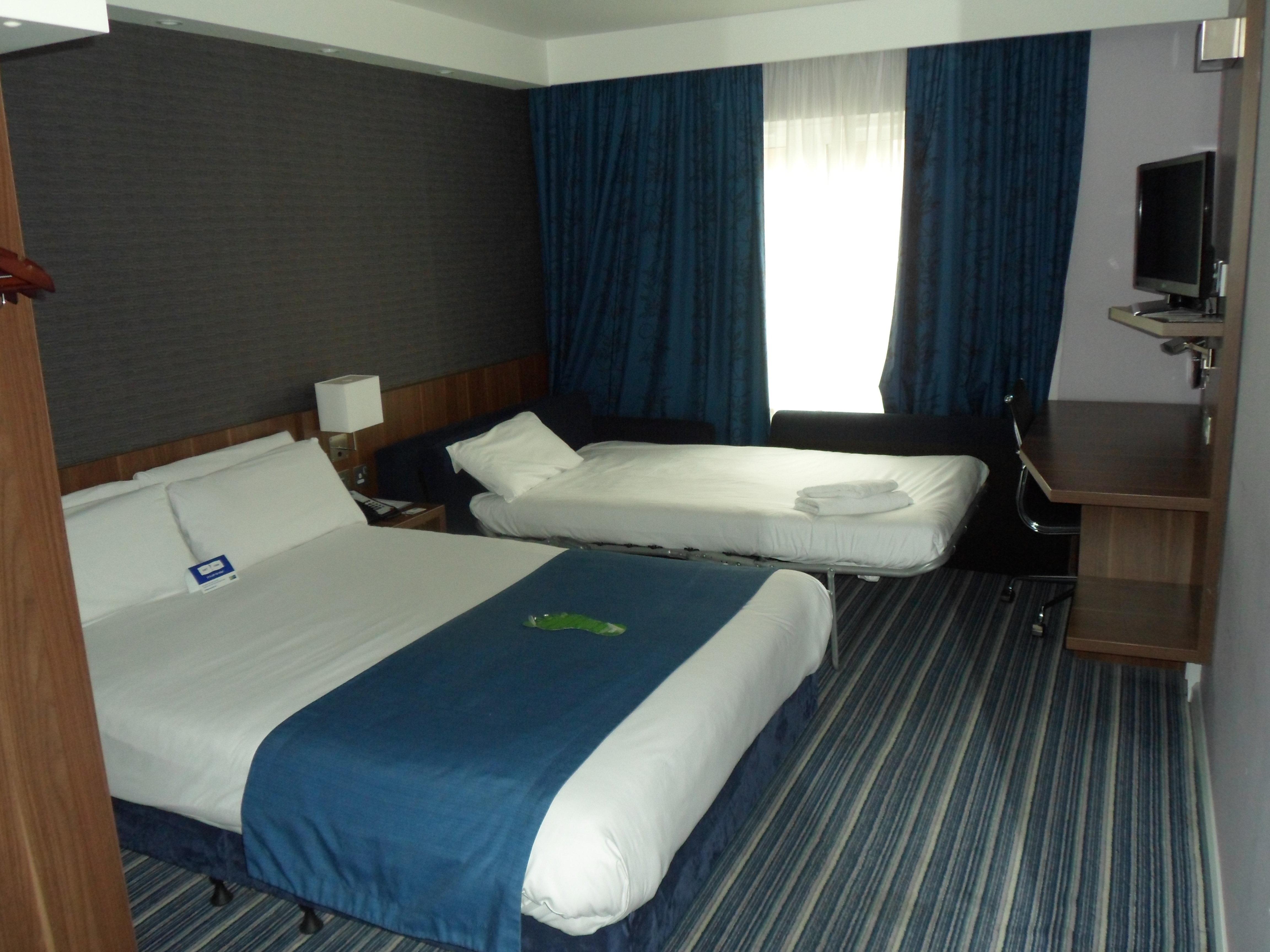 Holiday Inn Express Windsor By Ihg Eksteriør billede