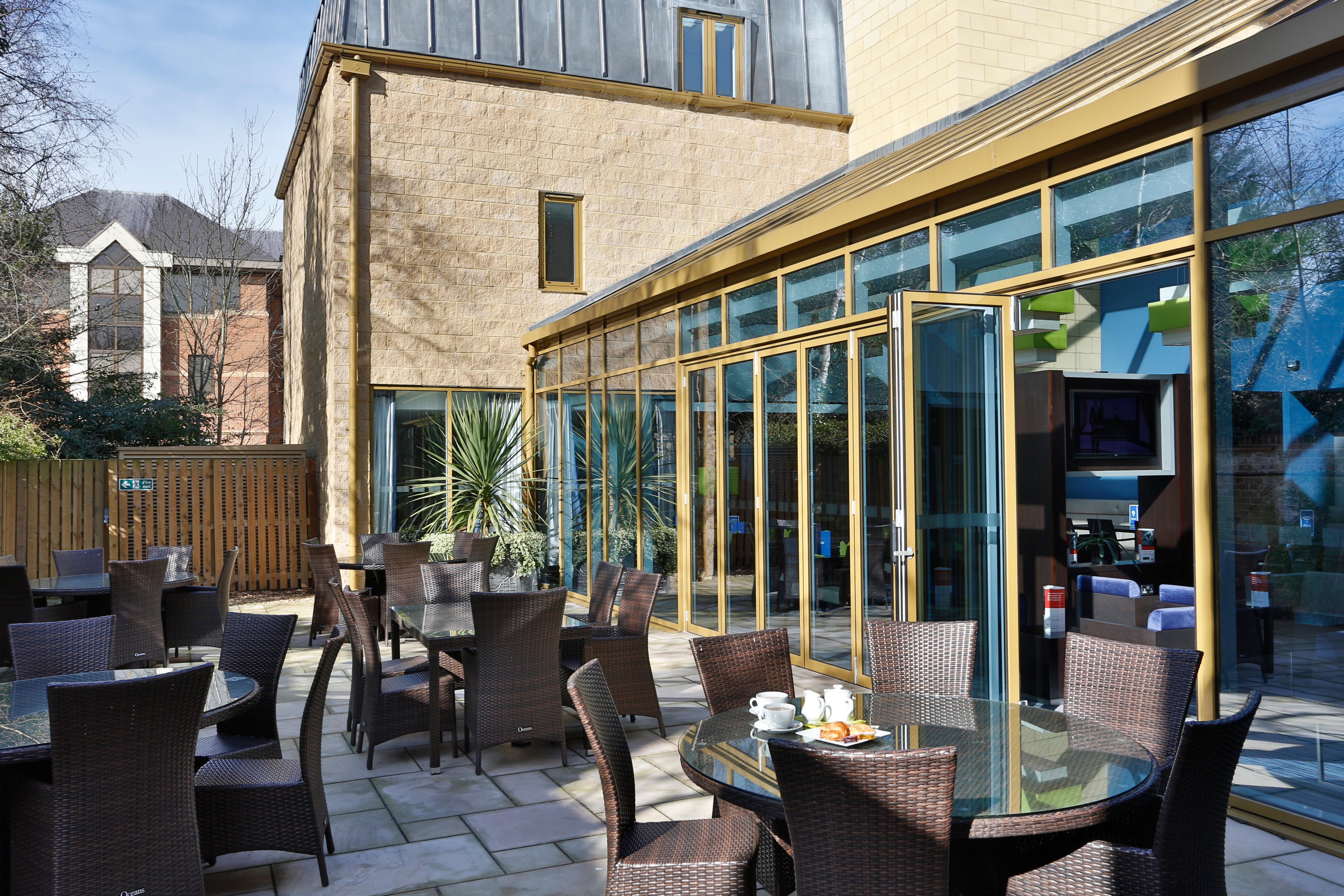 Holiday Inn Express Windsor By Ihg Eksteriør billede